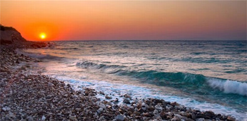 在新民市加盟巴尖火锅串串有前景吗，在新民市适合80后的串串香项目有哪些